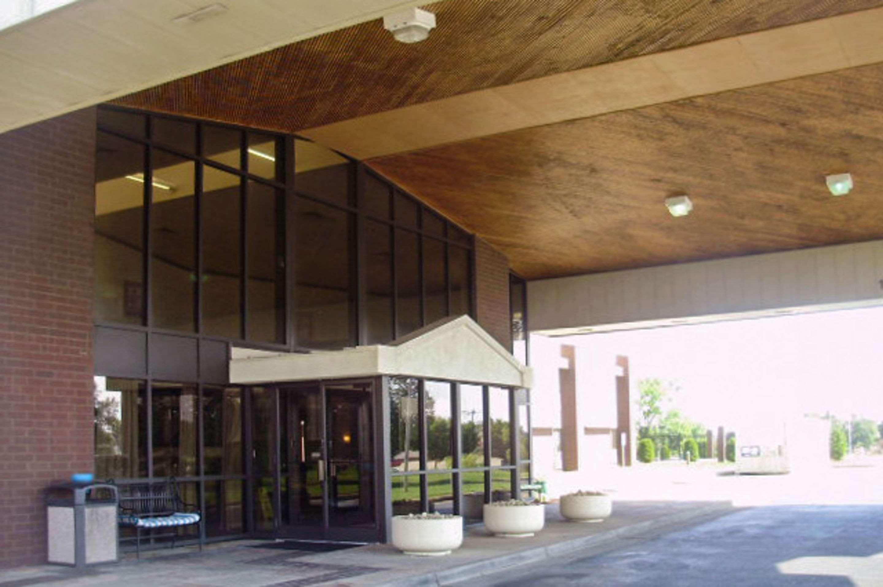 Quality Inn & Suites Florence - Cincinnati South Exterior photo
